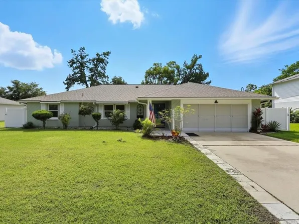 28 Prattwood Ln, Palm Coast, FL 32164