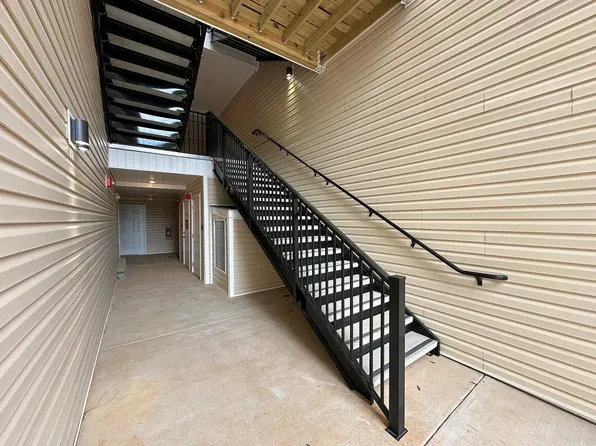 Westbrook Apartments, 1020 Williamson Ave #202, Burlington, NC 27215