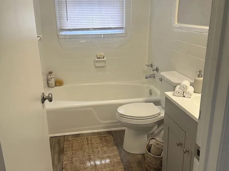 Carrington Woods Apartments — Photo 8