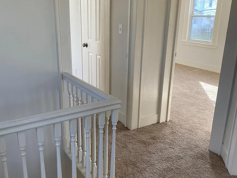45 Lockhart Ave — Photo 7