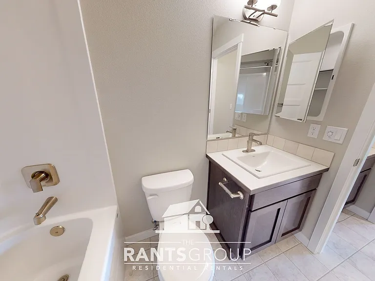 9734 Rayla Ct SE — Photo 20