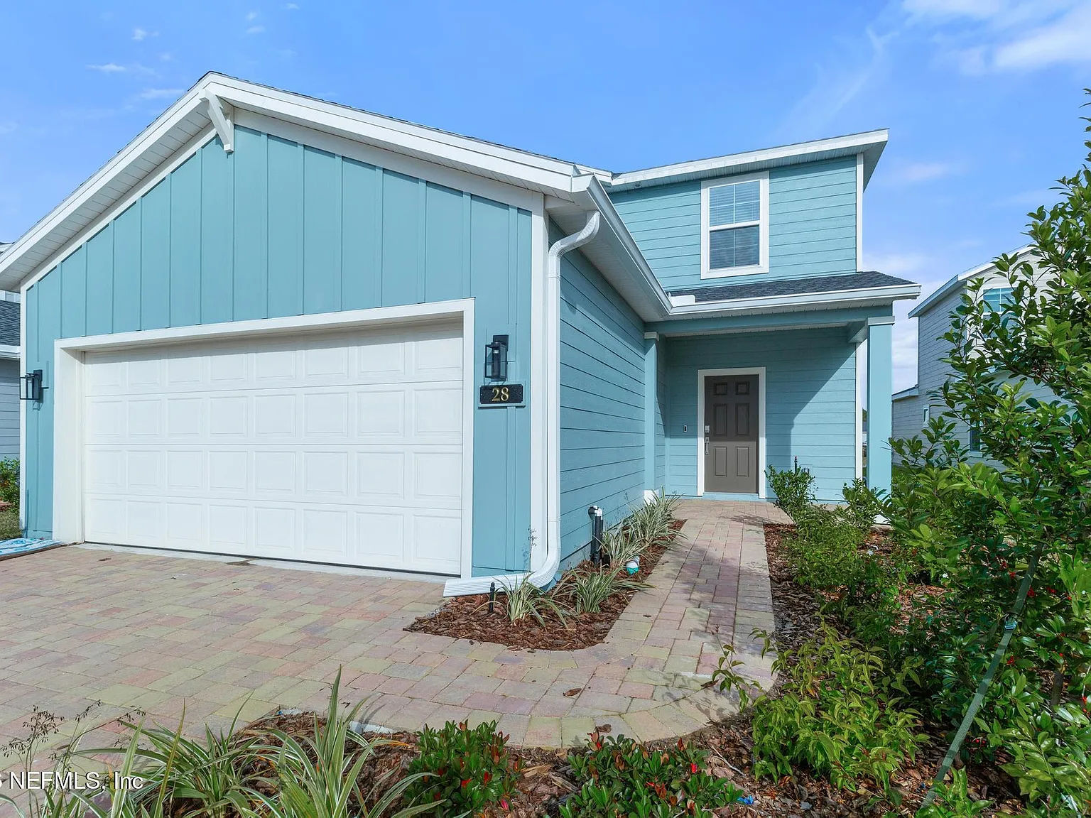 4 bed, 3.0 bath, 2088 sqft, $2,700 — Photo 1