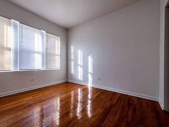 4th image of 6923-25 S Indiana Ave #206-2