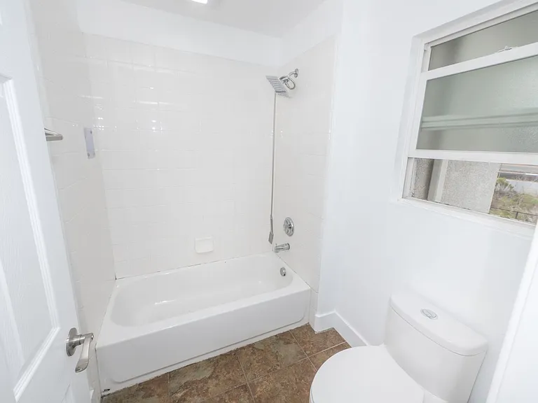 511 Stork St — Photo 17