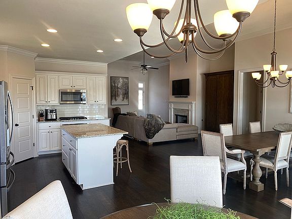 5th image of 39299 Copperwood Ave