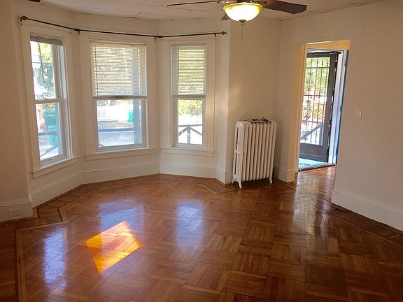 4th image of 72 Gertrude St