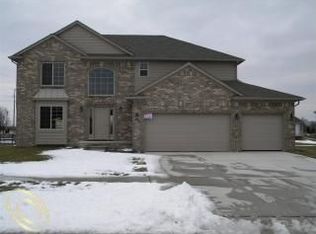 22227 Rhys Dr, Macomb, MI 48042