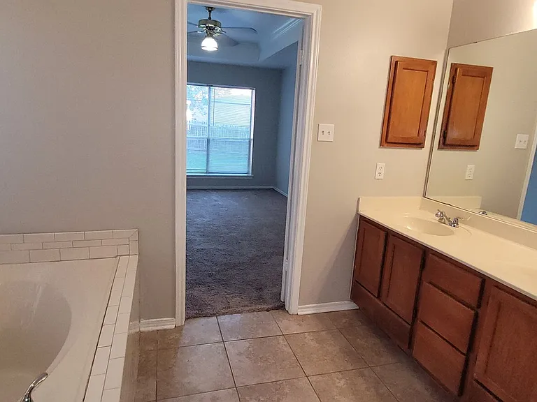 4826 Fern Lk — Photo 10