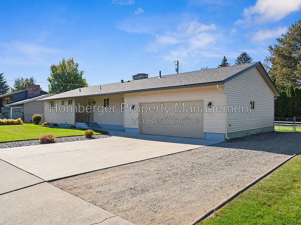 219 N Mitchell Dr