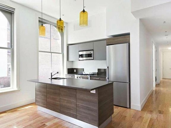 3rd image of 1 Thomas St APT 2A