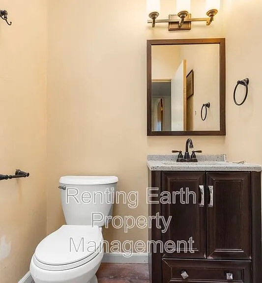 6452 Evergreen Blvd — Photo 10