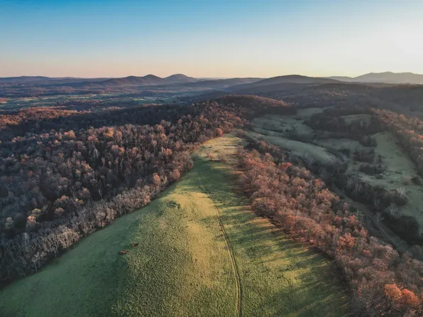 Leeds Manor Rd, Delaplane, VA 20144