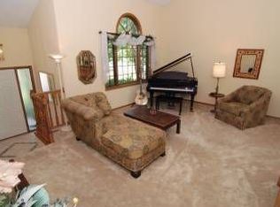 18617 Covington Rd, Minnetonka, MN 55345