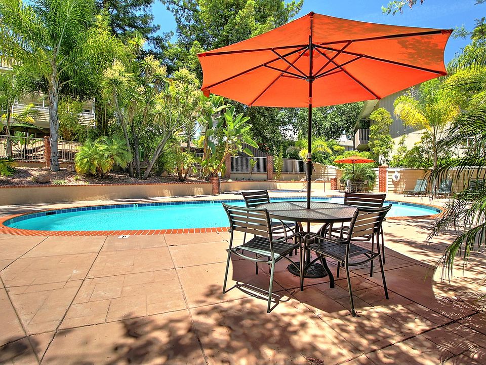 1st image of 670 Sharon Park Dr #16