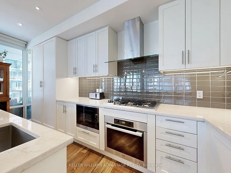 29 Queens Quay E #401 — Photo 14