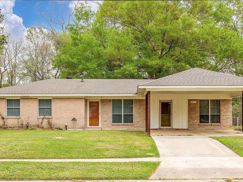 1st image of 2411 Boxwood Dr