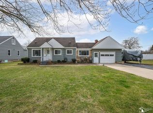 365 Sidney St, Dundee, MI 48131