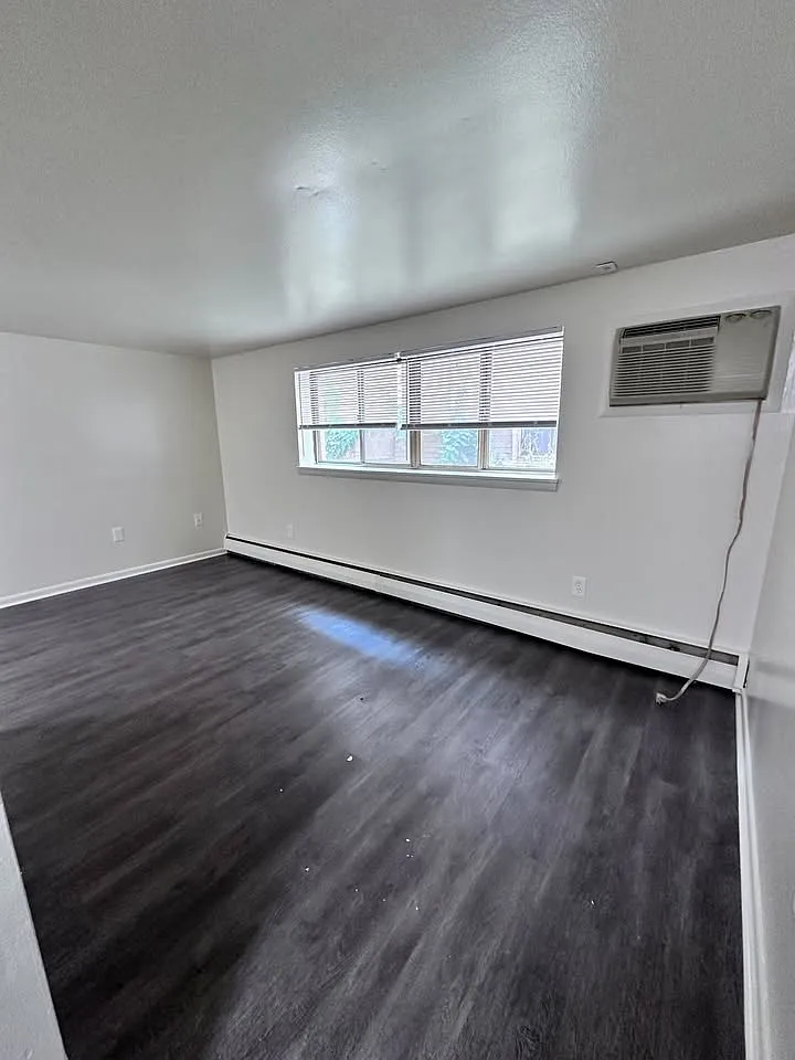 1 bed, 470 sqft, $895 — Photo 1