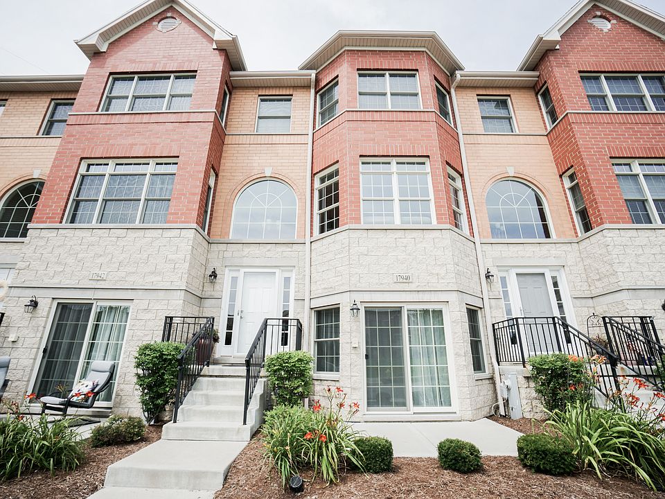 1st image of 17940 Fountain Cir