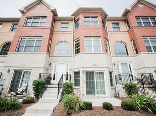 17940 Fountain Cir, Orland Park, IL 60467