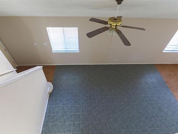 5th image of 12040 Willowmist Ave