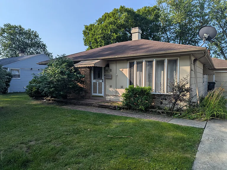 2705 Park St — Photo 1