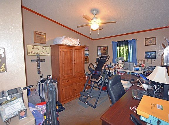 5th image of 934 N Tripp Ave