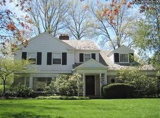 18586 Parkland Dr, Shaker Hts, OH 44122