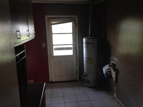 5th image of 111 E Wood Ave