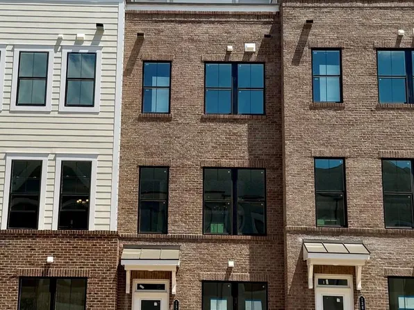 13801 Chrisswind Ave, Woodbridge, VA 22191