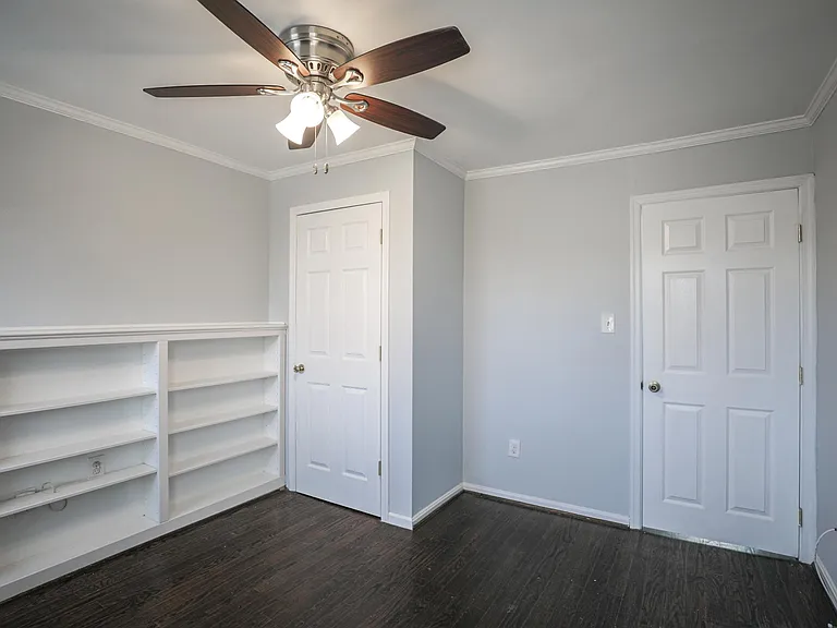 2nd floor - Front bedroom