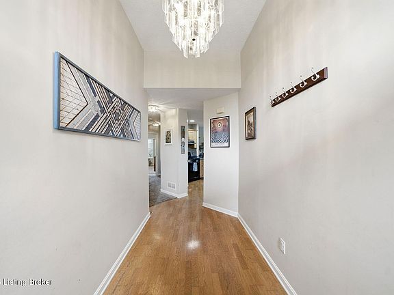 5th image of 5118 Silverton Ln