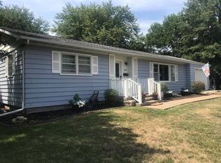 220 E Champ Clark Dr, Bowling Green, MO 63334
