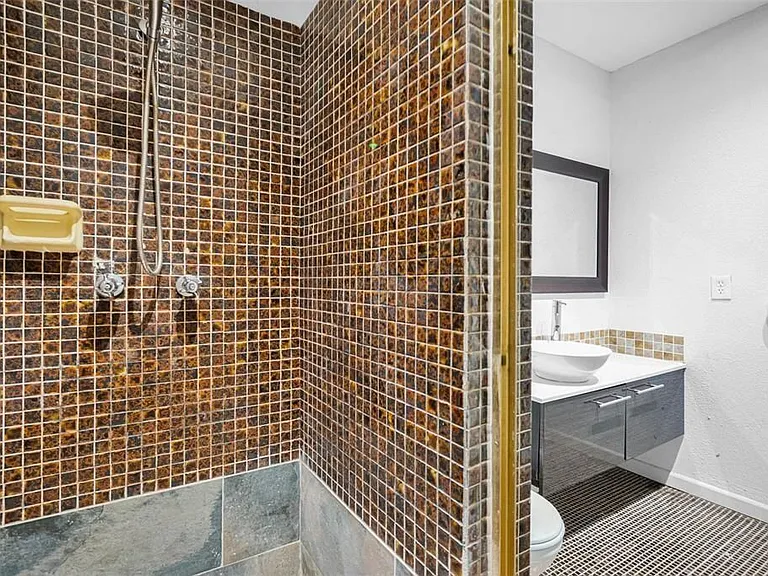 4850 SW 63rd Ter #332 — Photo 10