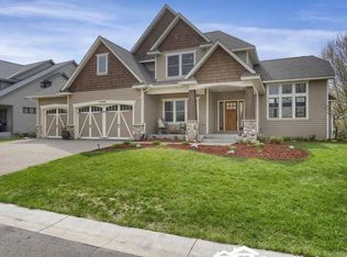10585 McCool Ct, Burnsville, MN 55337