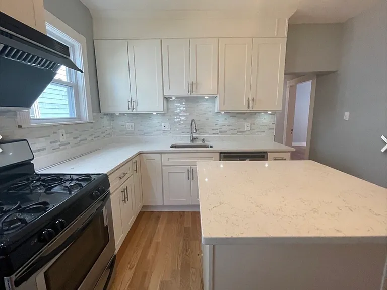 24 Litchfield St #2 — Photo 1