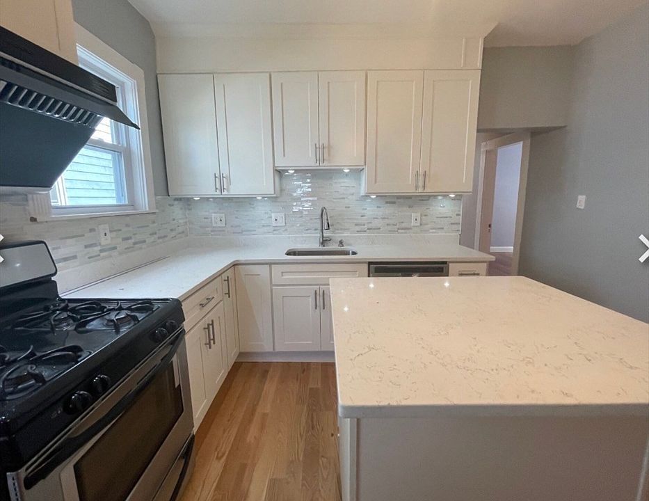 1st image of 24 Litchfield St #2