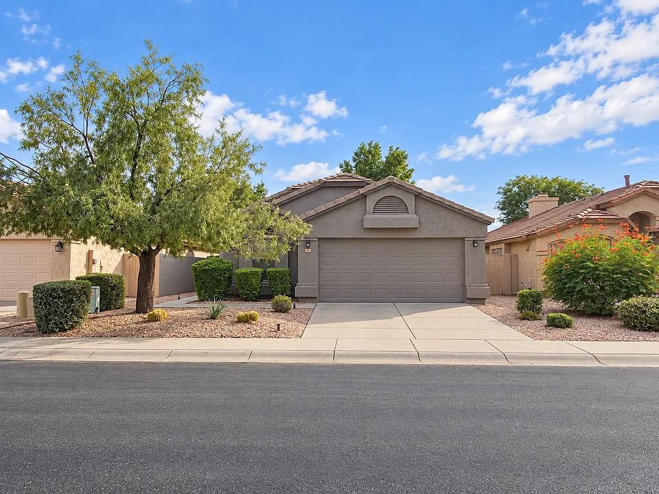 4615 E Adobe Dr