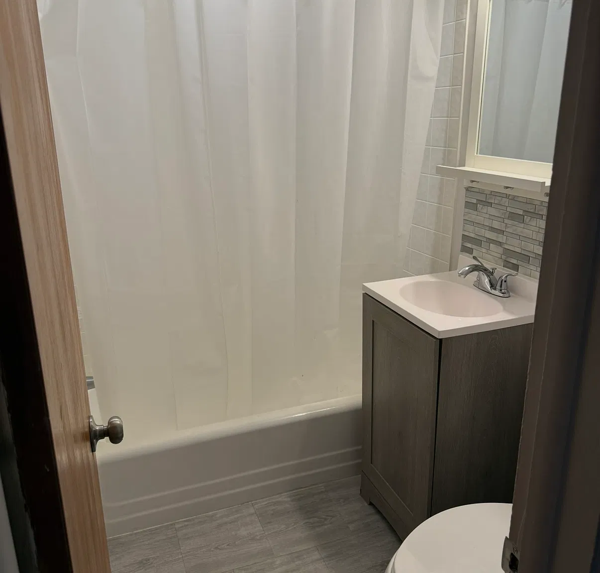 2 bed, $1,375 — Photo 4