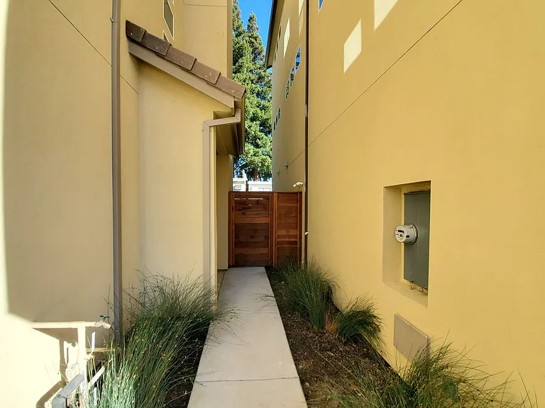 53 Rio Viale Ct — Photo 4