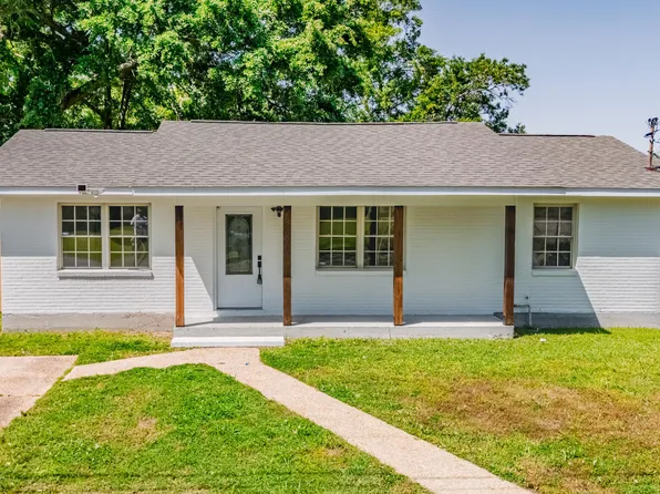 239 Seal Ave, Pass Christian, MS 39571