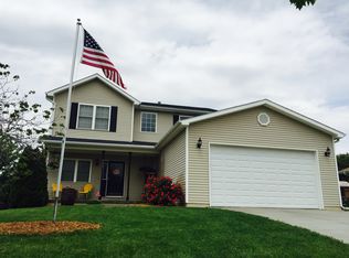 2128 Philadelphia Dr, Lincoln, NE 68521