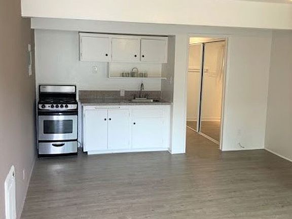 3rd image of 10112 Felton Ave #7758629