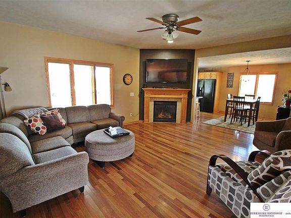 5th image of 1551 Woods Dr