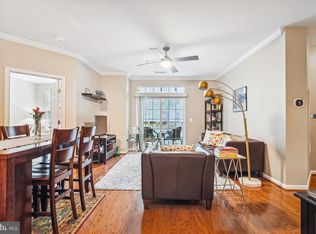 2321 25th St S #2202, Arlington, VA 22206