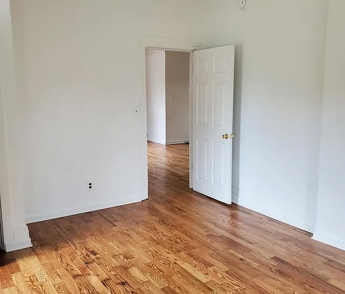 470 Hawkins St #1 — Photo 6