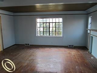 2nd image of 5026 Marlborough St