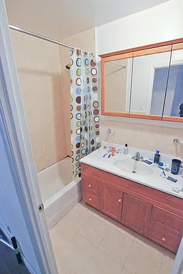 Rented by Jonis Realty | media 42