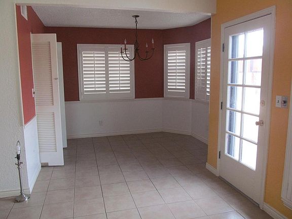 5th image of 2001 Sea Cove Dr