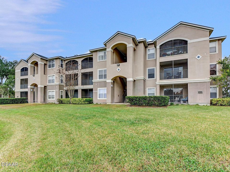1st image of 940 Village Trl Unit 1-204